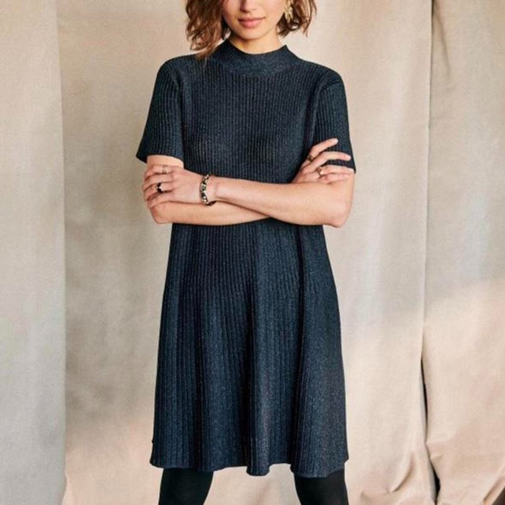 Sezane Shortsleeved Eleanor Dress w/ Bow tie back in Navy/Blue Metallic Size